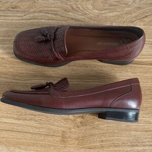 Naturalizer Women’s Brown Leather Slip-On
Loafers Tassels Square Toe Sz 9 Narrow